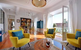 Magnificent Lisbon Apartment By Lovelystay